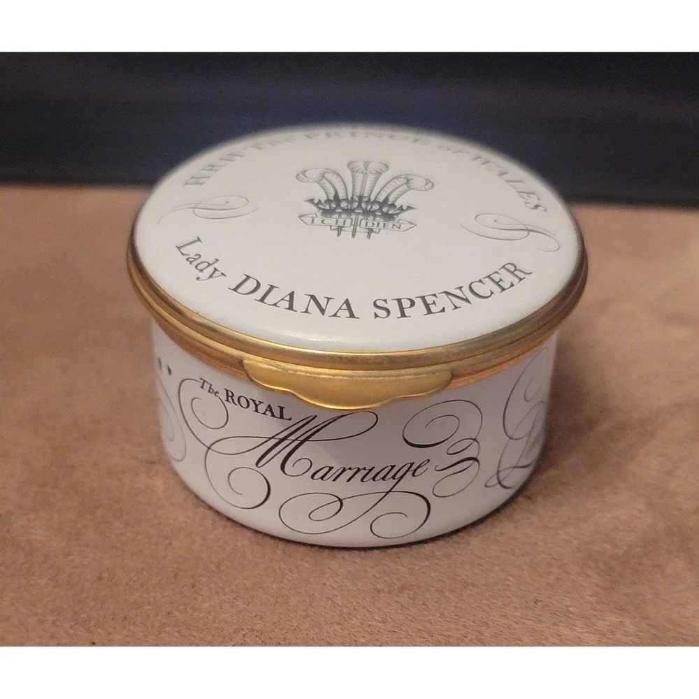 Toye, Kenning & Spencer Made for Penhaligon's Royal Marriage Enamel Trinket Box